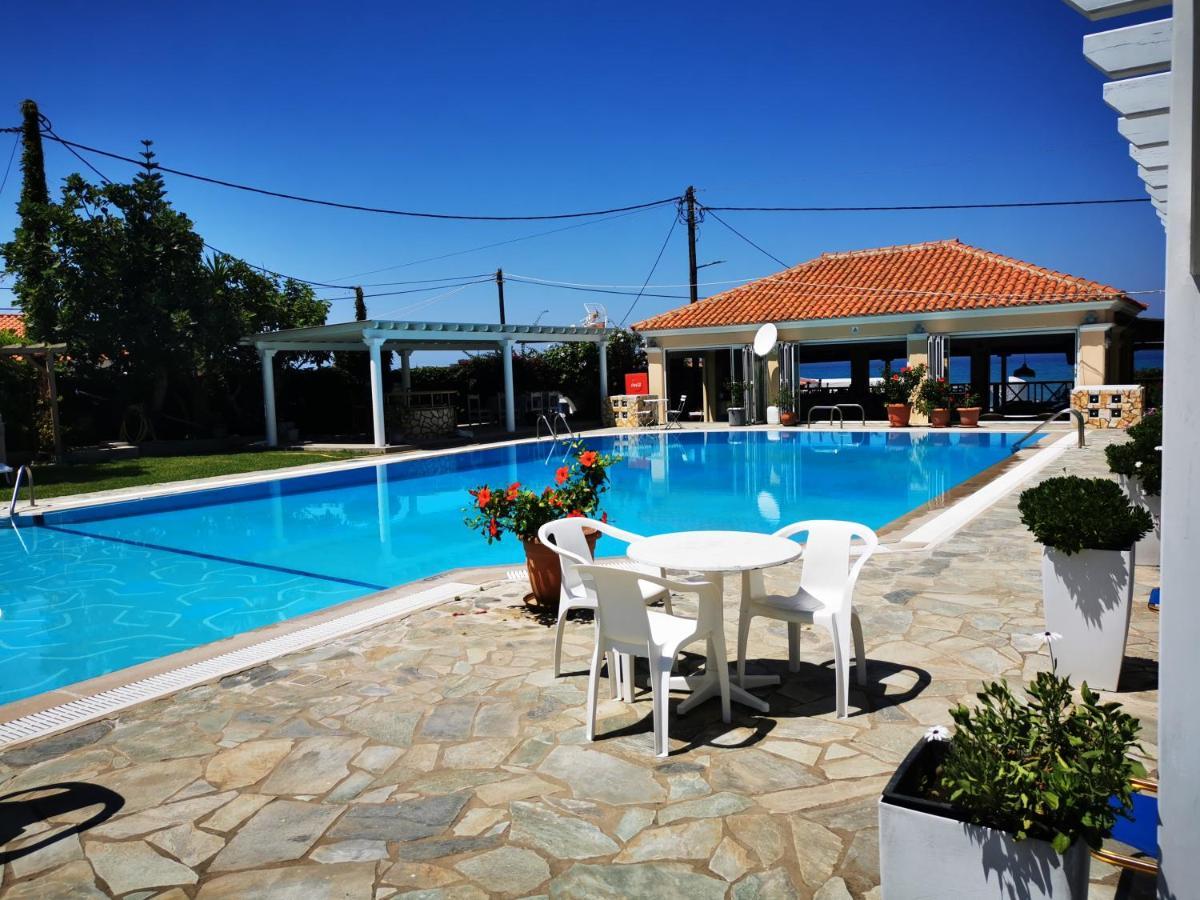 Nafsika Hotel Agios Stefanos Avliotes  Екстериор снимка